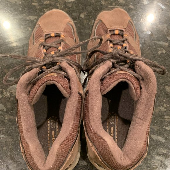 New Balance 605 Men's Suede Outdoor Shoes - Picture 3 of 4